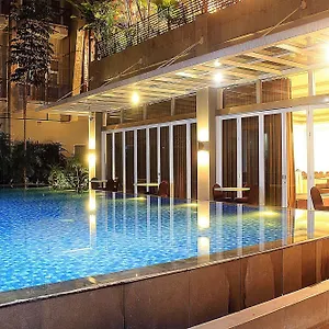 Zen Premium Setrawangi Raya 3*