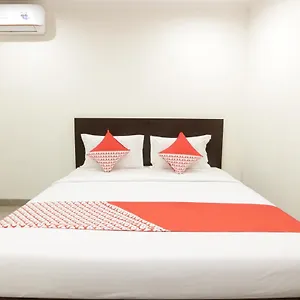 Hotel Oyo 202 Kuwera