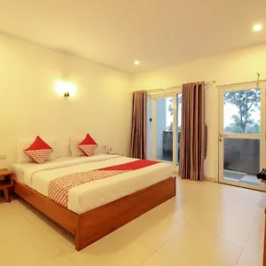 Oyo 396 Tibrae Syariah 2* Bandung