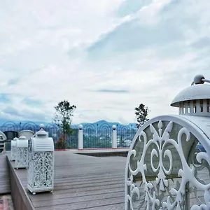 Hotel Cinnamon Boutique Syariah Tutugan
