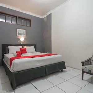 Guest house Reddoorz @ Cihampelas Bandung