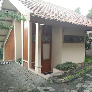 Ahadiat & Bandung