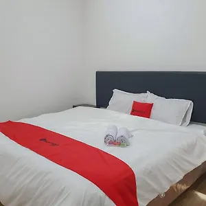 Hotel Reddoorz Near Istana Plaza 3 Bandung