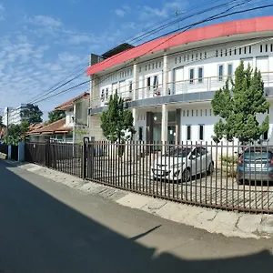 5 Syariah Hotel *