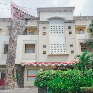 Residences By Reddoorz Near Maranatha 5*
